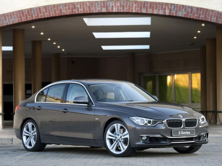  BMW 335i Sedan Luxury Line 2012 года  (ZA) (фото 5 из 14)
